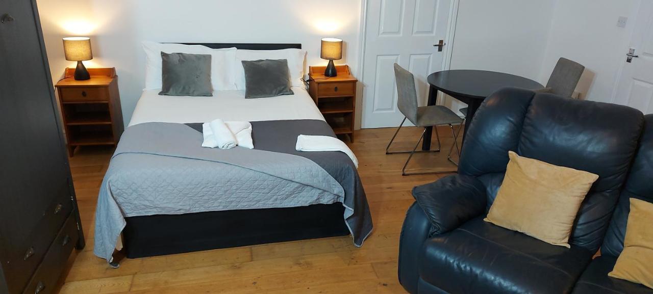 Metrolets 2 Apartment Luton  Luaran gambar
