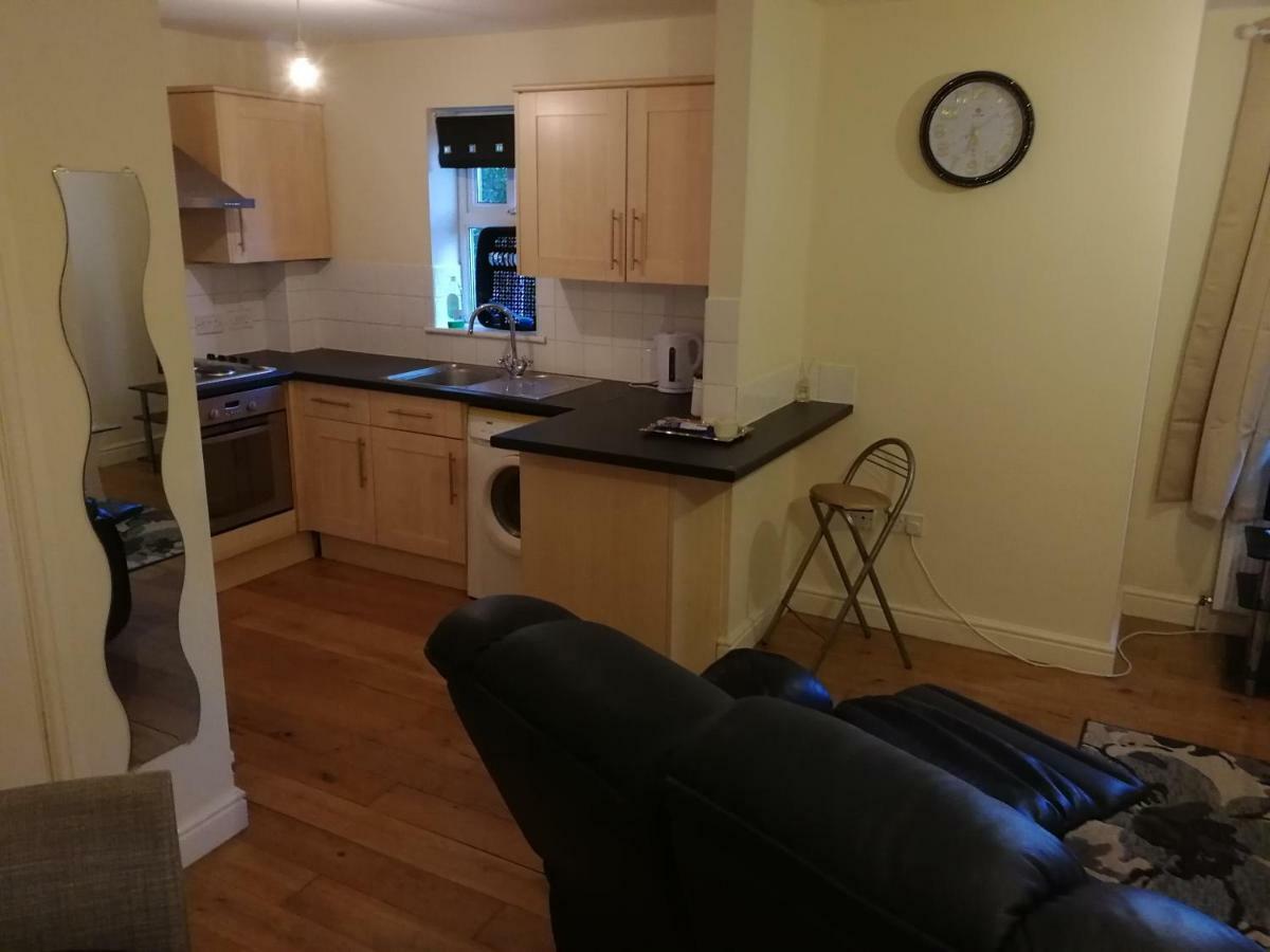 Metrolets 2 Apartment Luton  Luaran gambar
