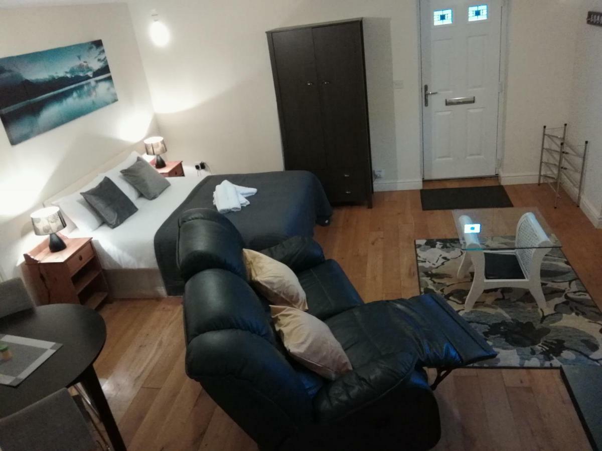 Metrolets 2 Apartment Luton  Luaran gambar