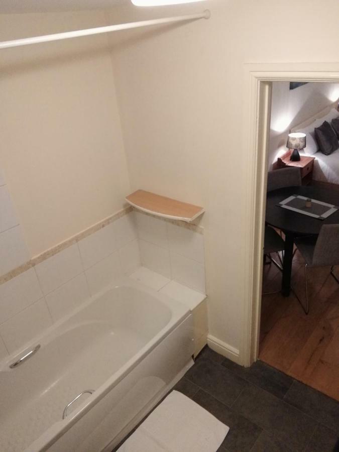 Metrolets 2 Apartment Luton  Luaran gambar